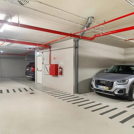 Whome Timeless Design Meets Convenience Lissabon