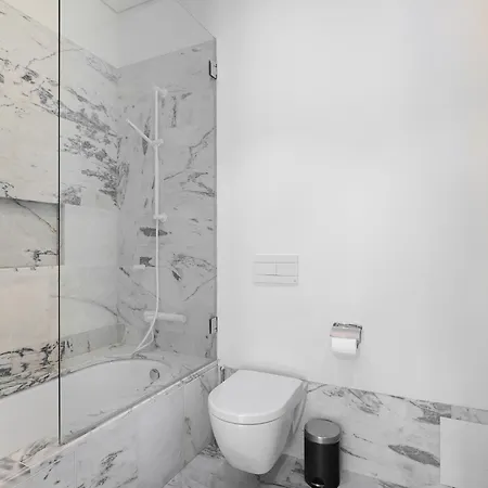 Whome Timeless Design Meets Convenience Lissabon