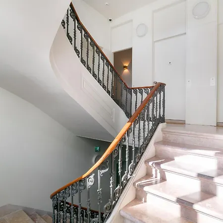 Appartement Whome Timeless Design Meets Convenience